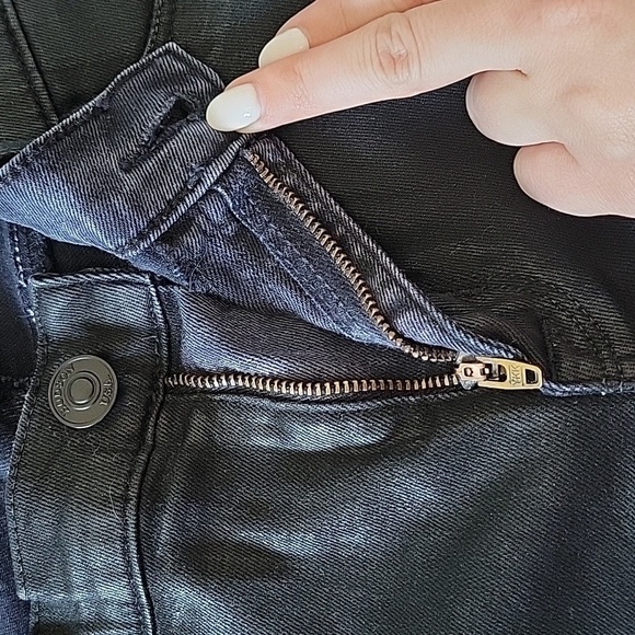 HUDSON Barbara High-Rise Super Skinny Ankle Jean - Picture 16 of 17